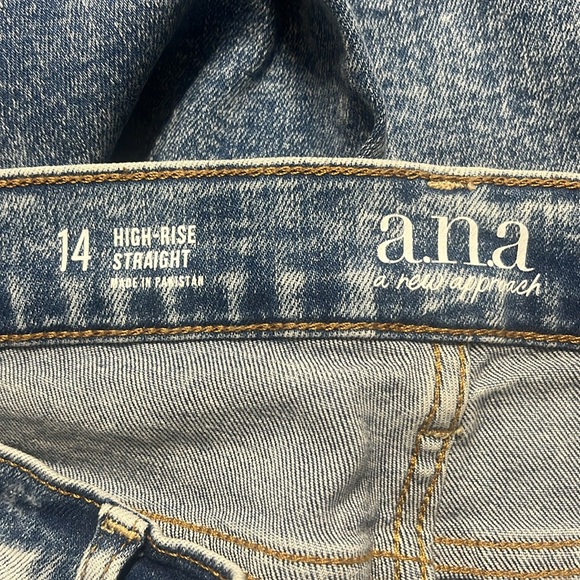 A.N.A Jeans Sz 14 Distressed Stretch High Rise Recycled Cotton Lycra Blend - Picture 6 of 7
